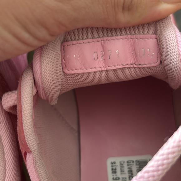 Givenchy Womens 1 Light Running Sneakers - Picture 5 of 5